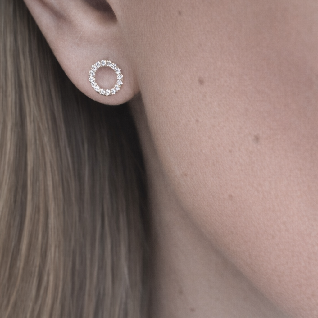 EARRINGS WITH DIAMONDS