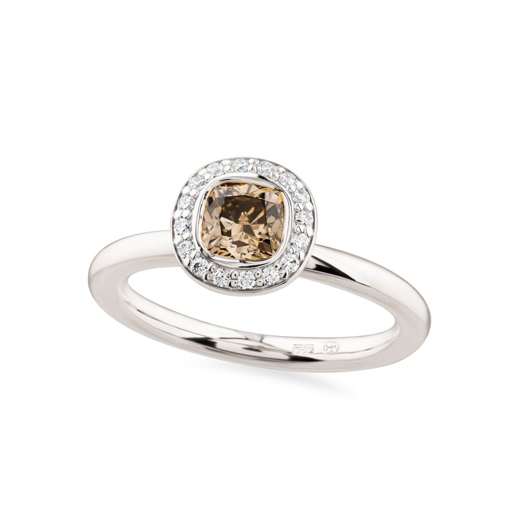 Ring with champagne diamond