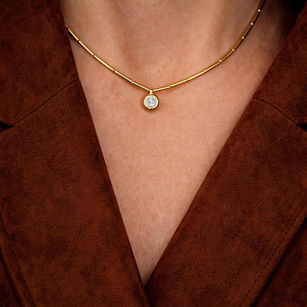 NECKLACE WITH DIAMOND