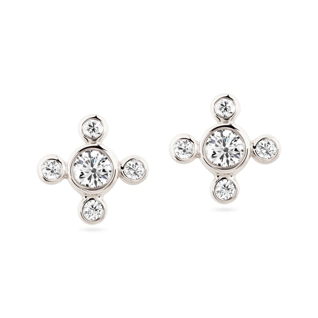 Earrings with diamonds