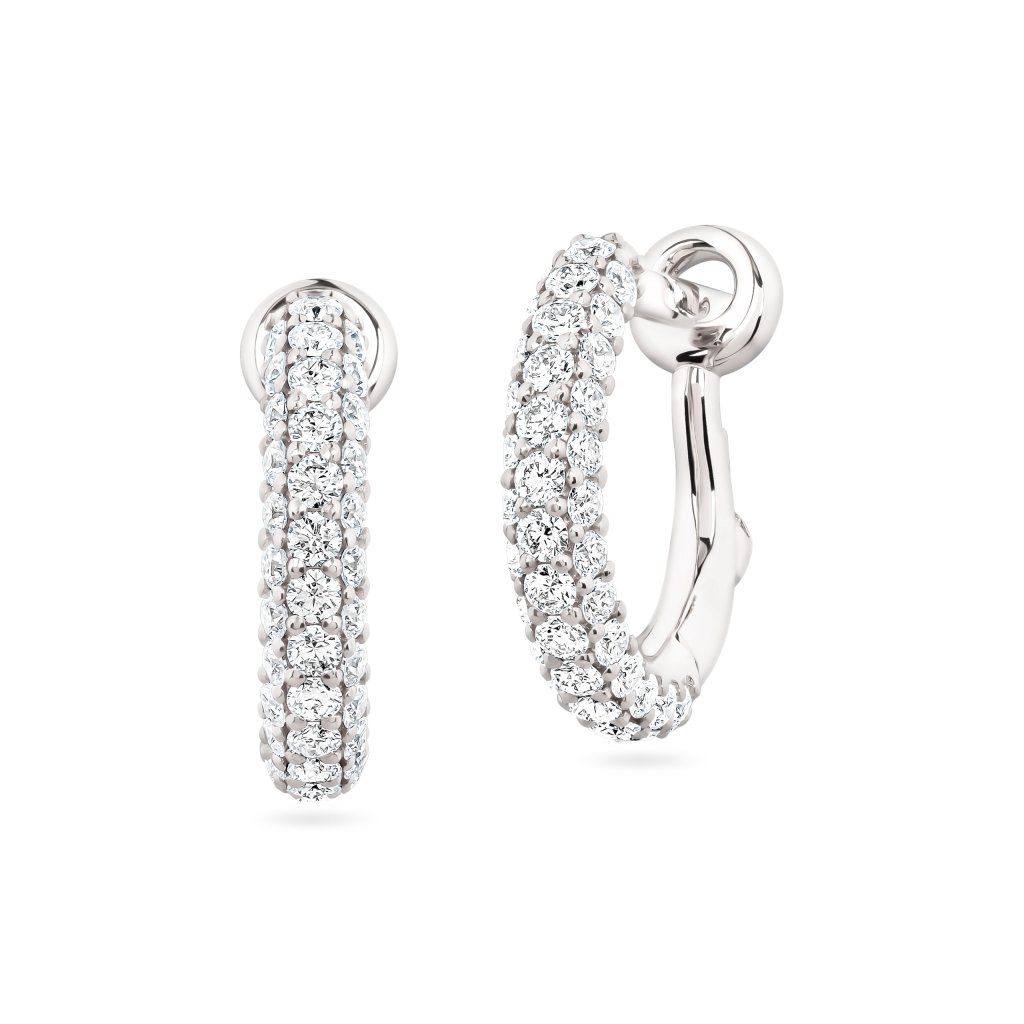 Earrings with diamonds