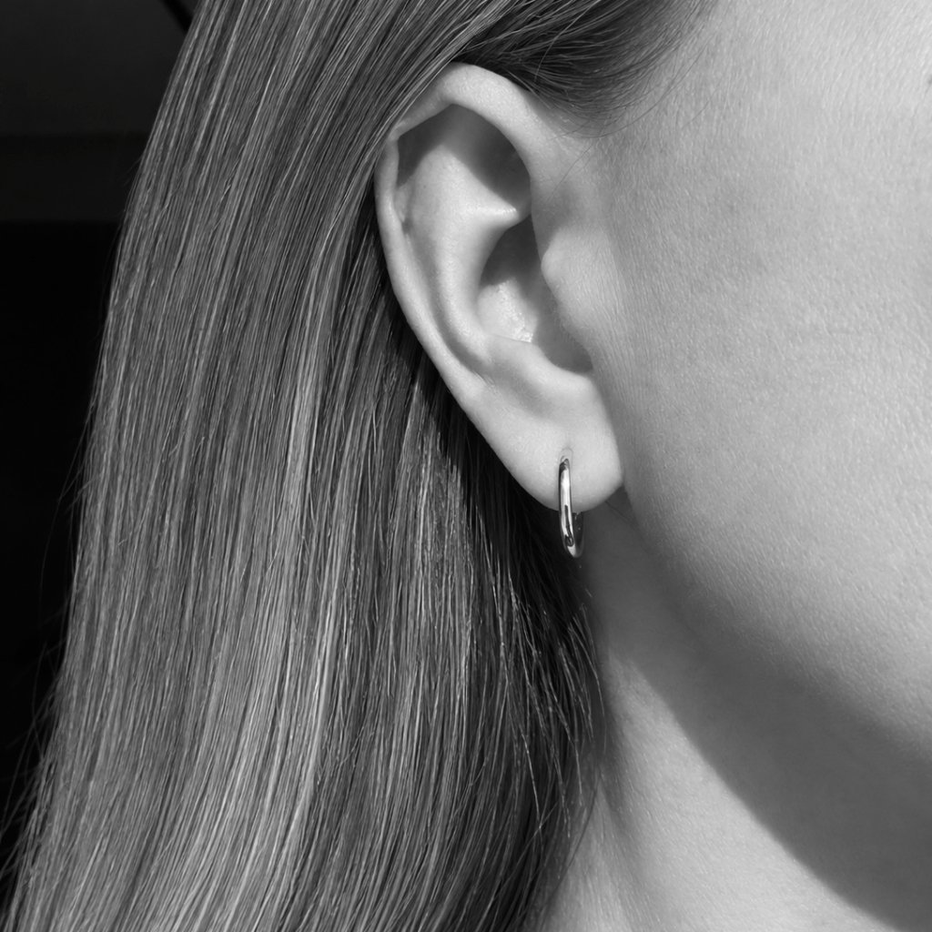 OVAL HOOP EARRINGS