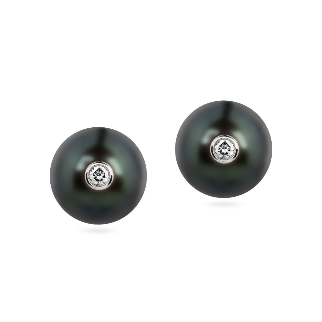 Earrings with Tahitian pearls and diamonds