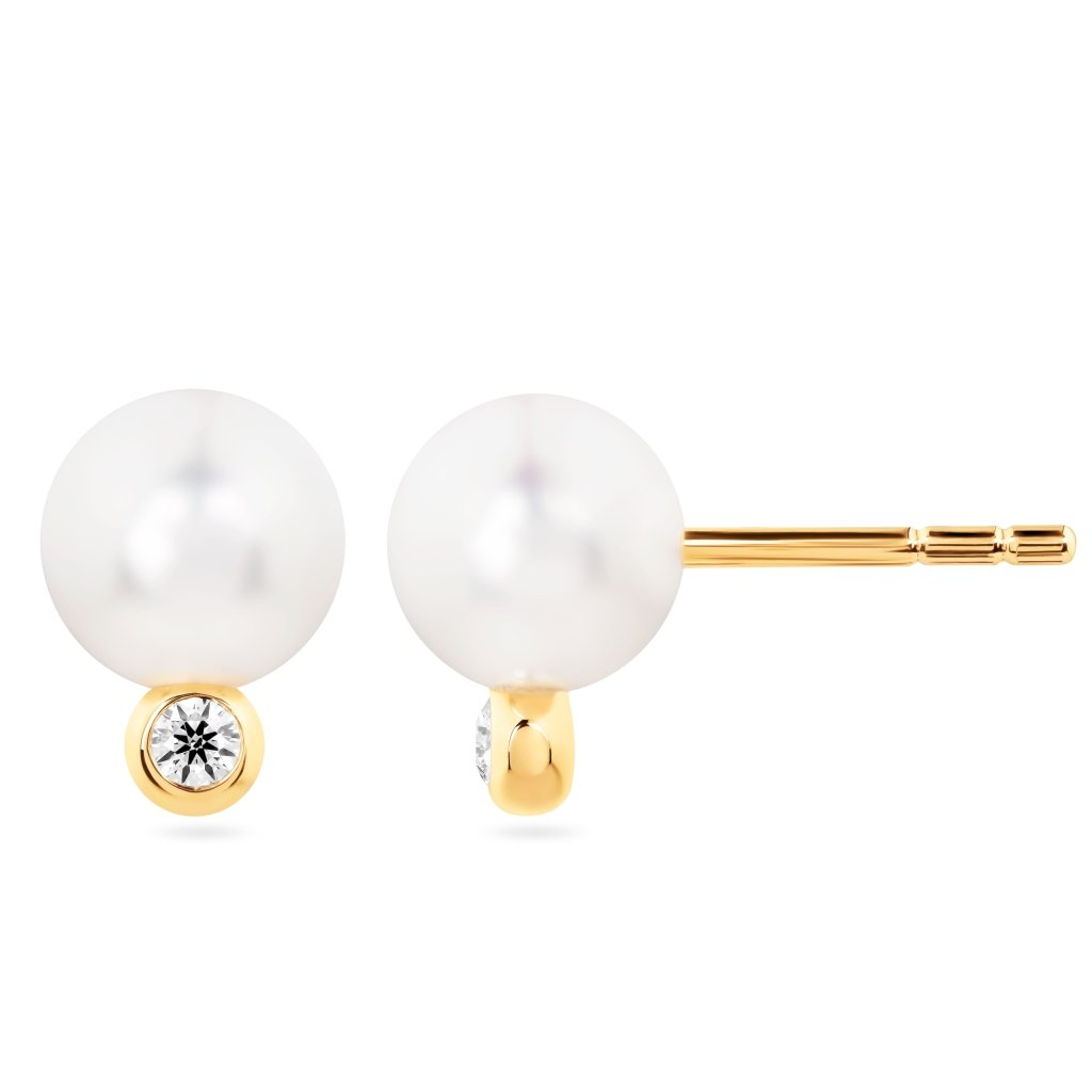 Earrings with pearls and diamonds