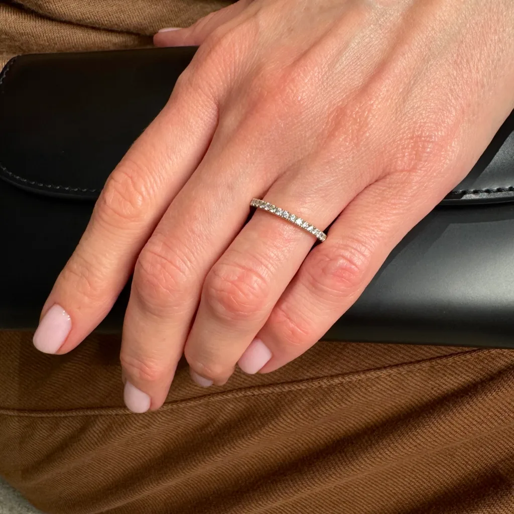 AMŽINYBĖS ŽIEDAS SU DEIMANTAIS