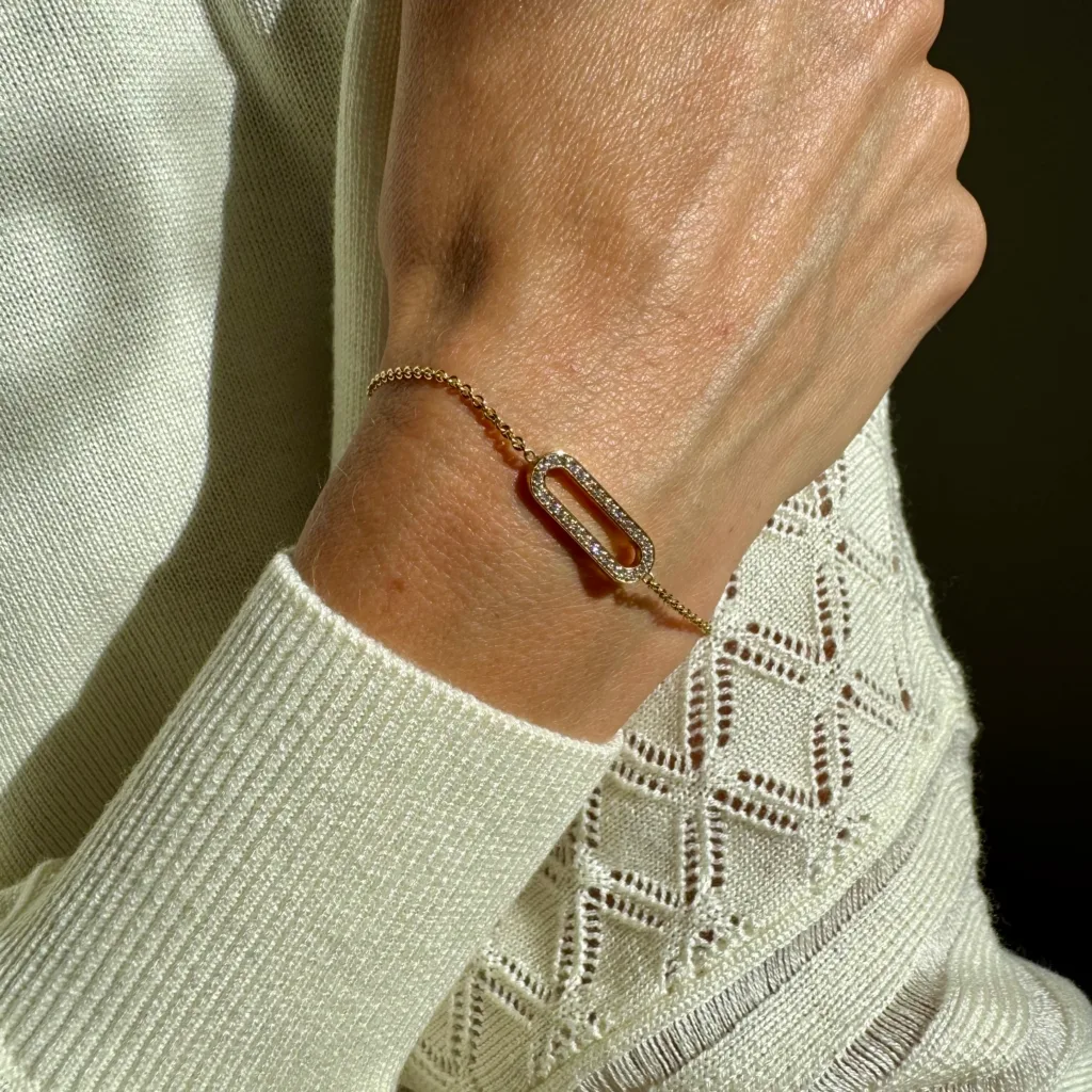 BRACELET WITH DIAMONDS